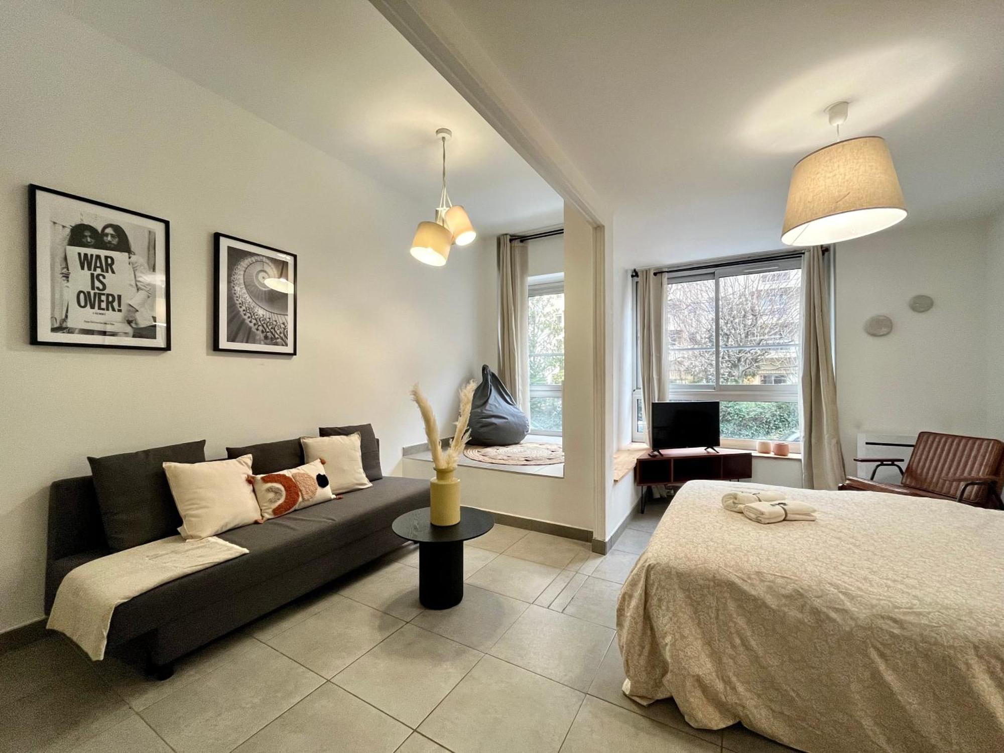 Suite Danbury Lyon Buitenkant foto