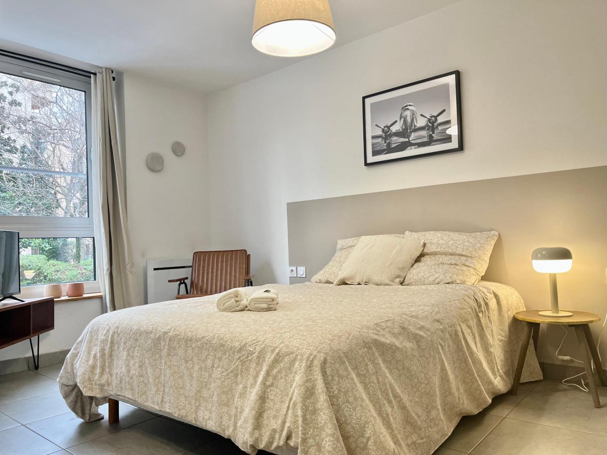 Suite Danbury Lyon Buitenkant foto